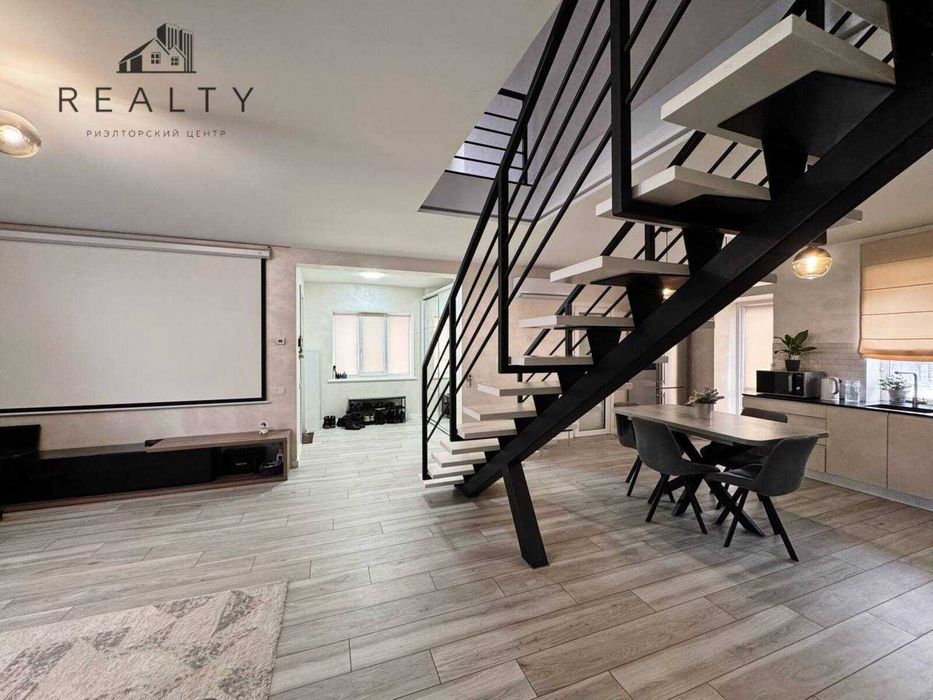 Будинок на Сонячному з сучасним ремонтом (22-350-114)