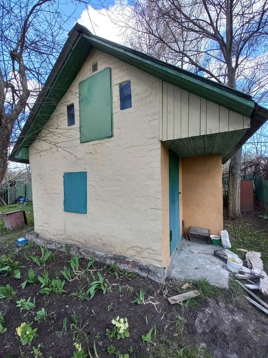 Продам дачу в черте города