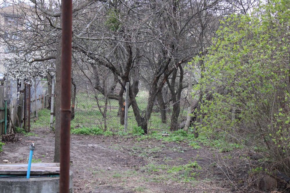 Будинок біля метро Житомірська