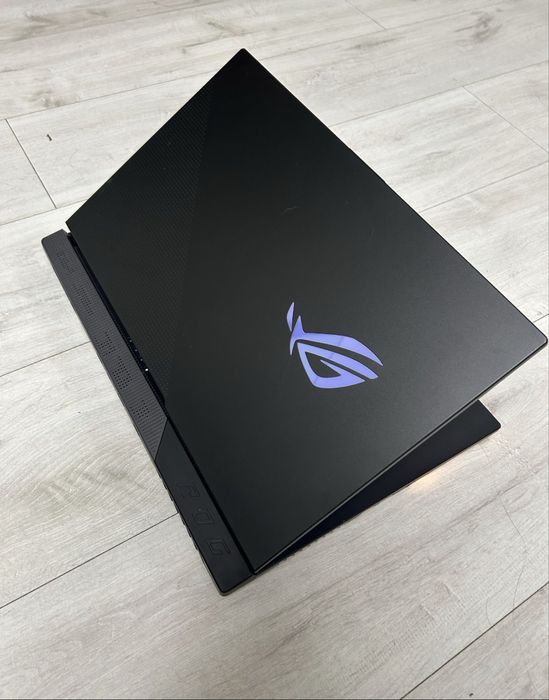 Ігровий ноутбук Asus Rog  Ryzen 7 4800Н + RTX3050 4G + 144Hz