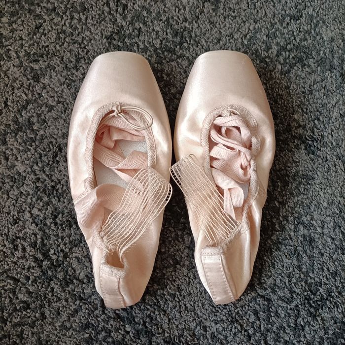 Sapatilhas de pontas de ballet com sola flexível n. 37