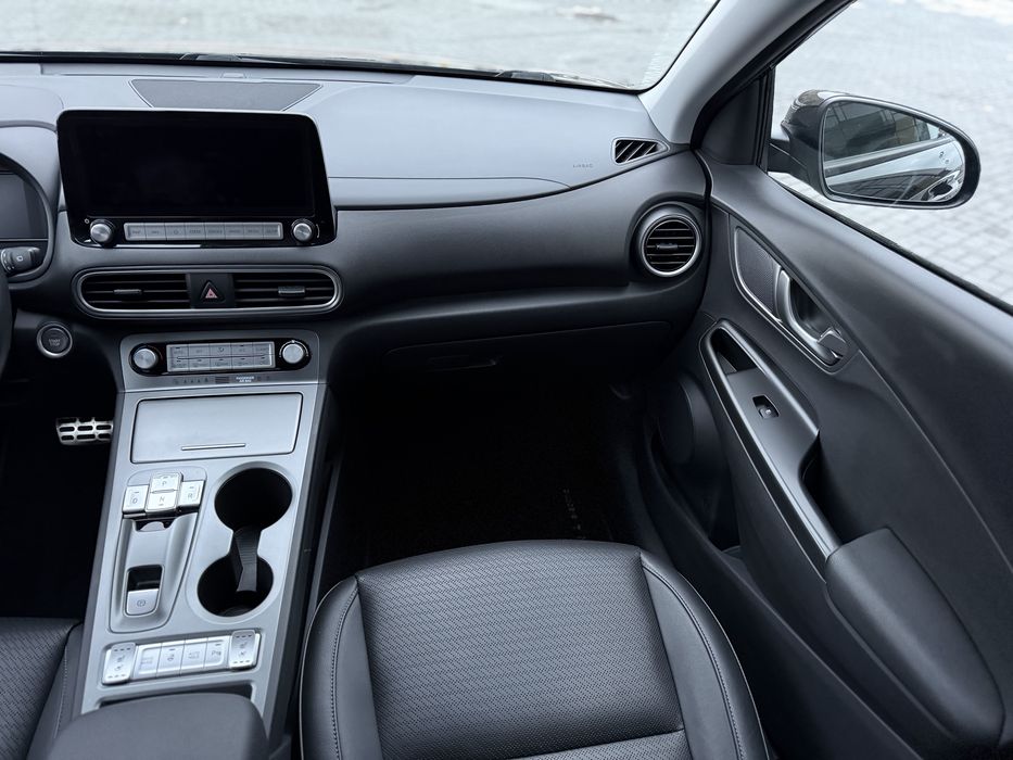 Hyundai Kona Electric 2020р.в, рест,  в комплектації Top+. 64 кВт