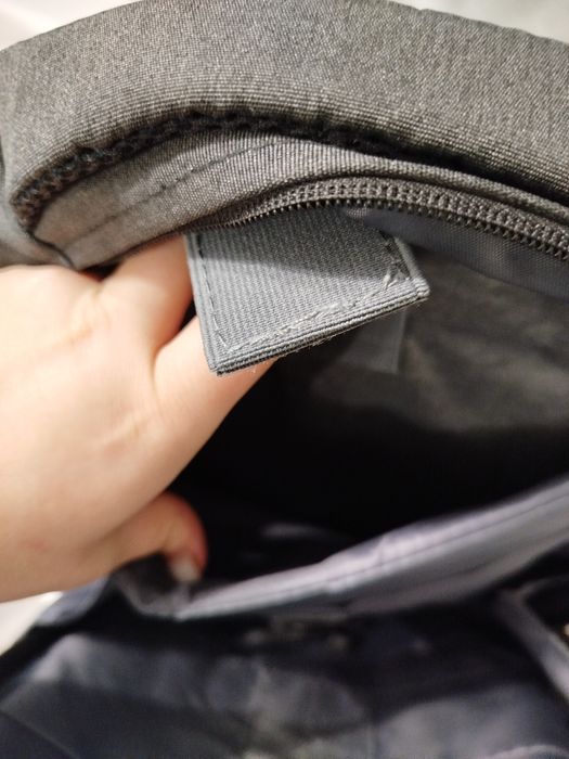 Портфель для ноутбуку