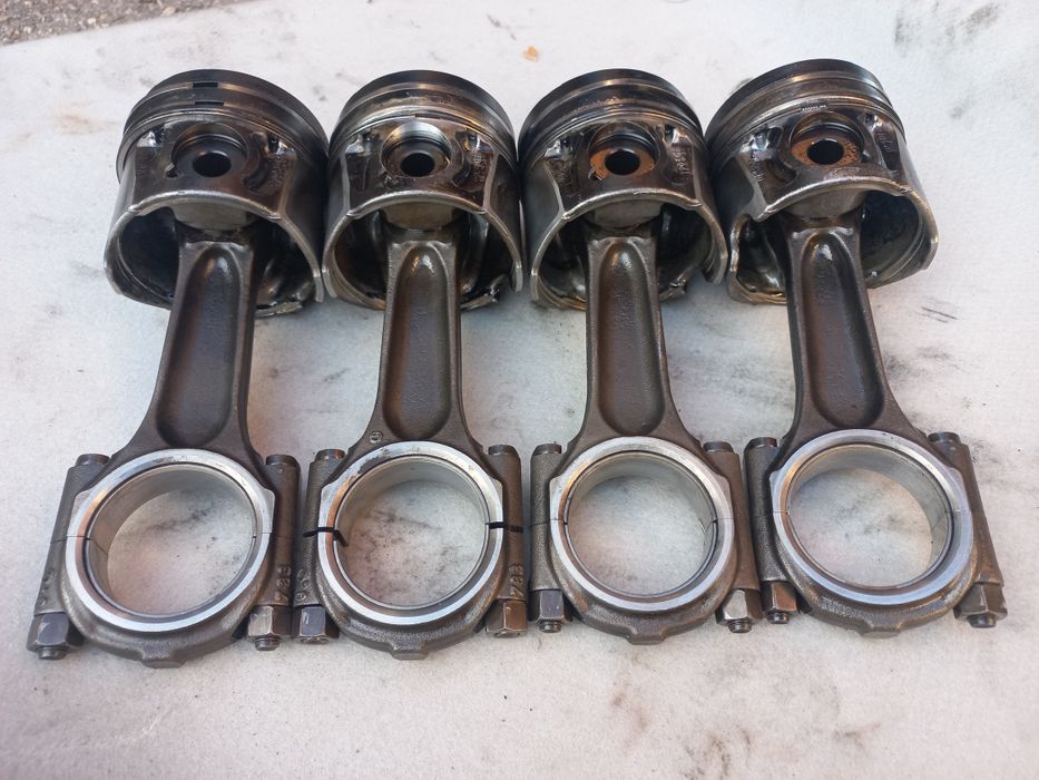 Tłok z korbowodem ford 2.0tdci  783