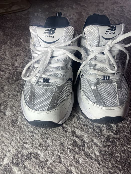 Продаються кросівки бу