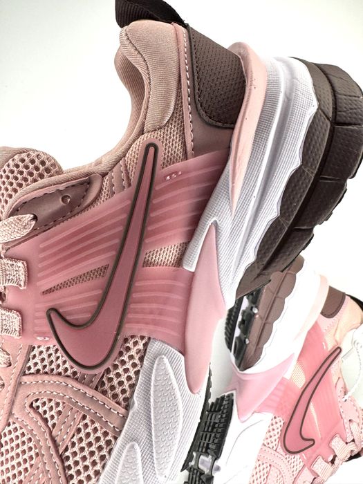 Кроссовки Nike НОВЫЕ - 38 размер ЕСТЬ В НАЛИЧИИ