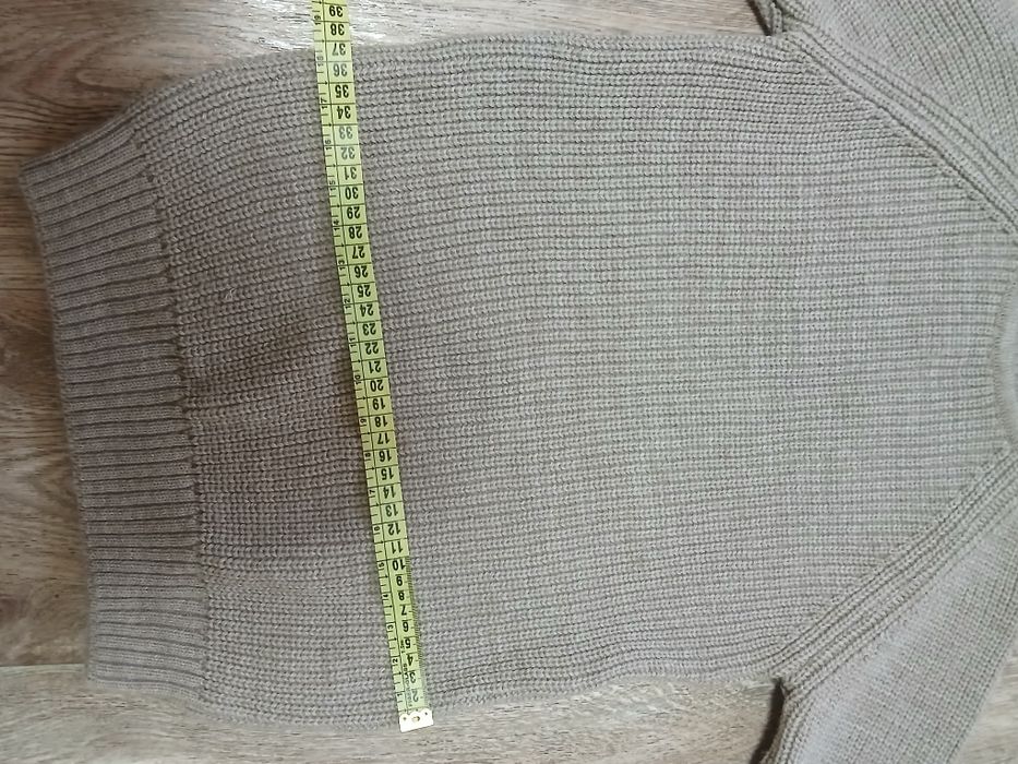 Світер вязаний зимовий