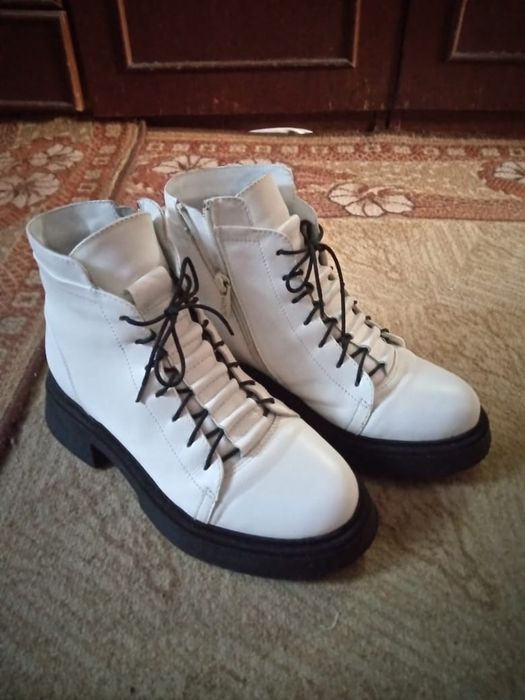 Ботинки кожаные женские зимние