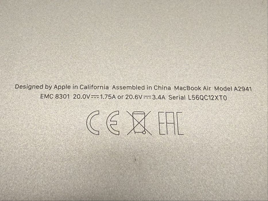 Apple MacBook Air 15, M2, 8-rdzeniowy CPU, Starlight,