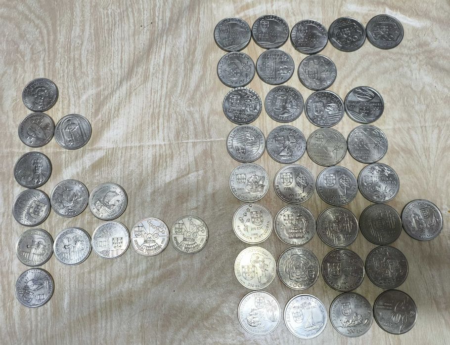 Coleção 46 Moedas Comemorativas Descobrimentos 100/200 Escudos (Inclui Prata)
