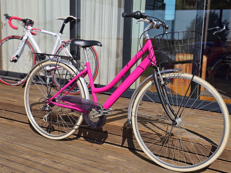 Bicicleta de cidade tipo Pasteleira, modelo de senhora