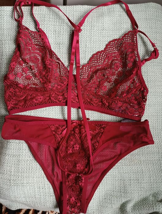 Еротичне боді, колготи, трусики з доступом