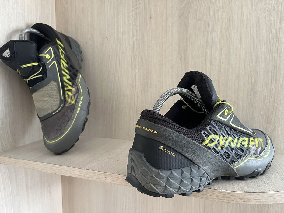 Трекенгові 42 розмір кросівки DINAFIT Gor-tex оригінал