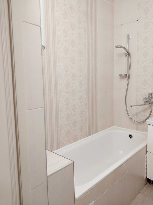 Однокімнатна квартира з ремонтом! Поруч з парком! Є газ!