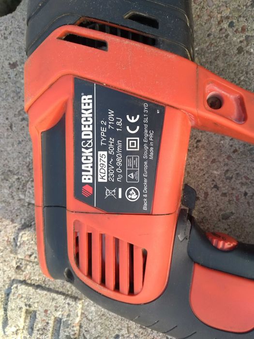 9Młotowiertarka Black & Decker KD975