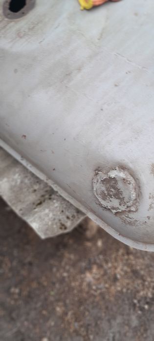 Бензобак большой.