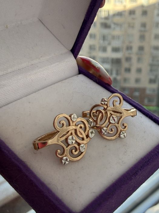 Золотые серьги 585