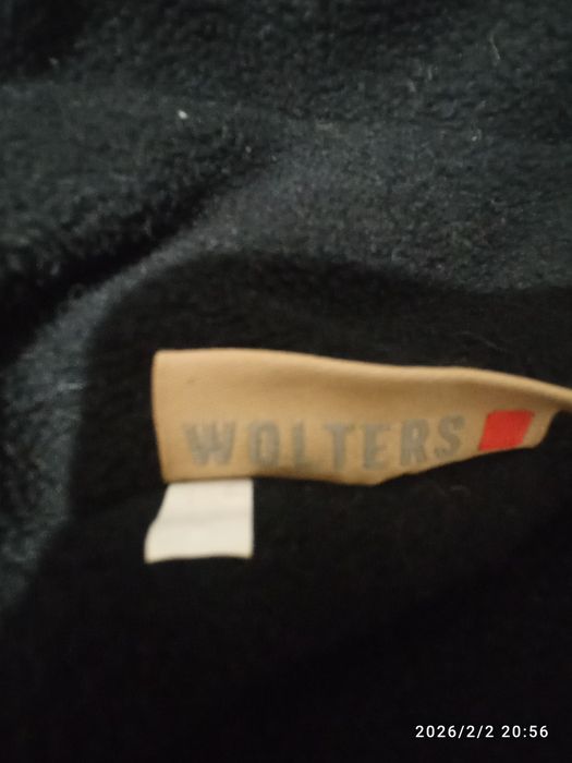 Обувь и желтки, и толстовка