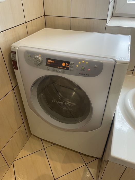 Pralka ariston AQSD 129 przecieka pod spodem