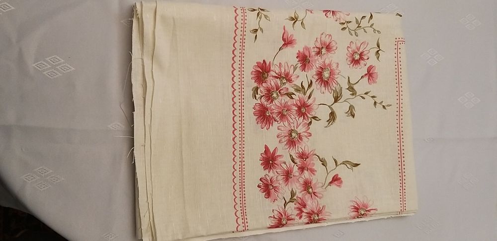 Sprzedam tkaninę z lnu.