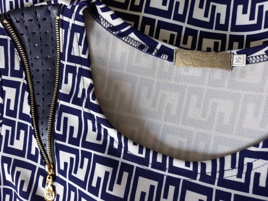 р. 52 Selta нарядное платье женское трикотажное прямого кроя