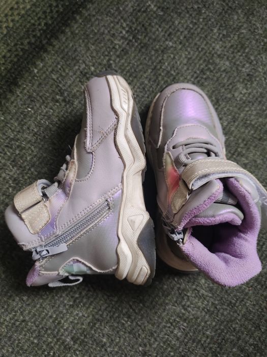 Кроссовки детские