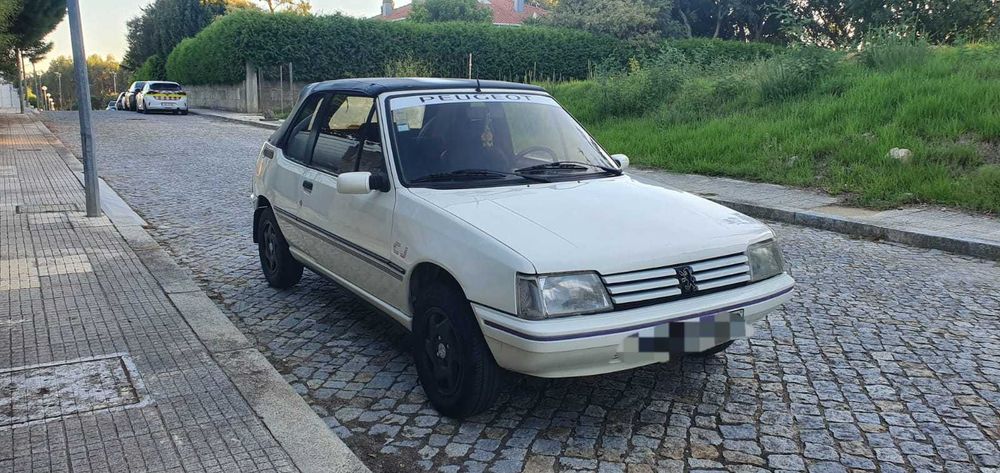 Peugeot 205 CJ Cabrio