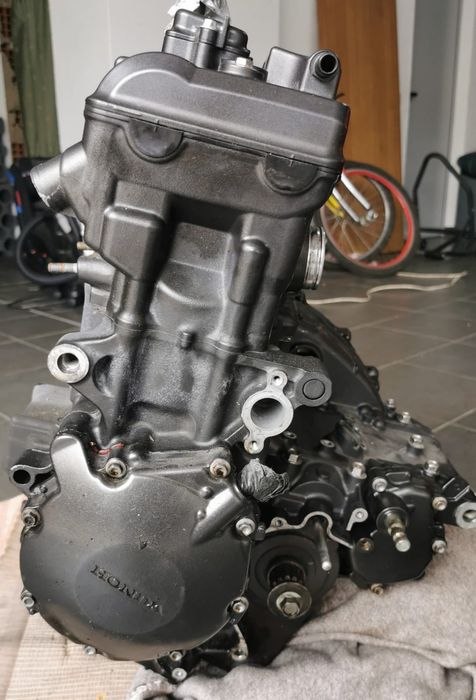 Motor cb 1000r  SC60