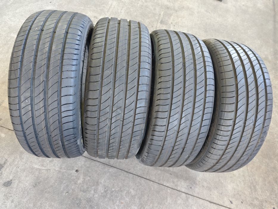 225/45/17 Michelin