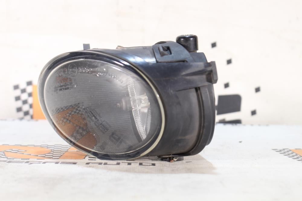 Farol nevoeiro frente direito AUDI A6 (4F2, C6)