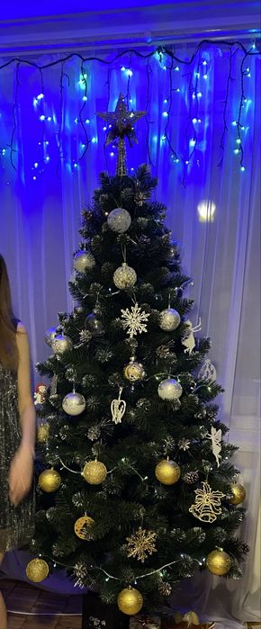 Штучна ялинка 210 см