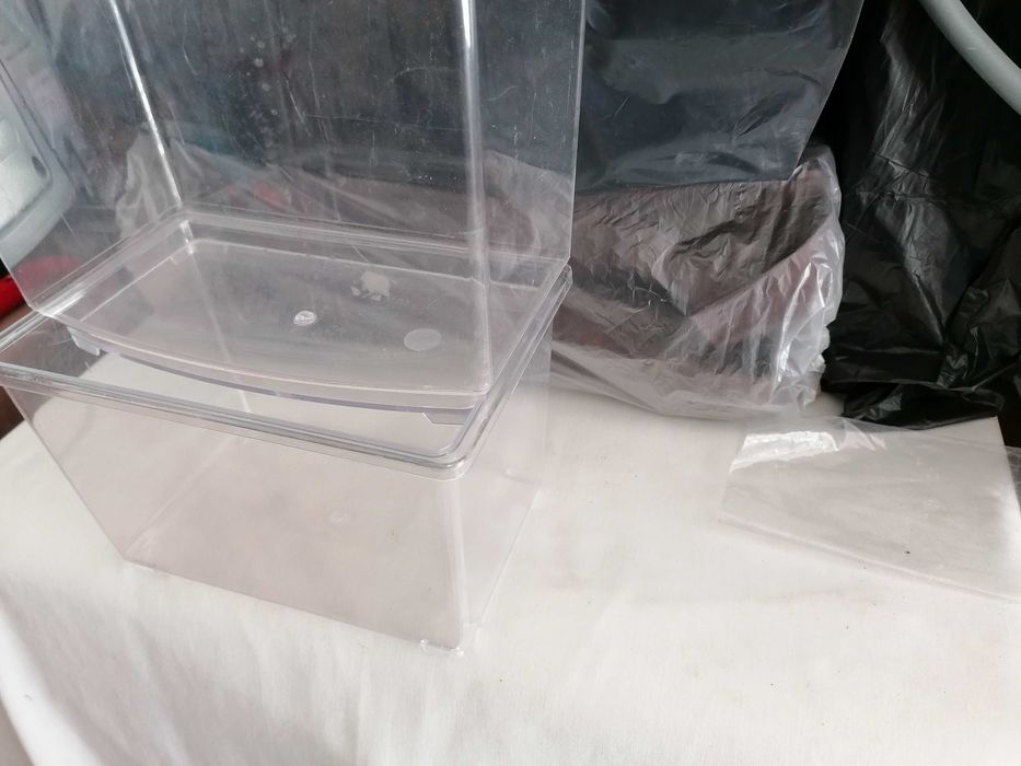Aquário / transportador para peixes ou répteis