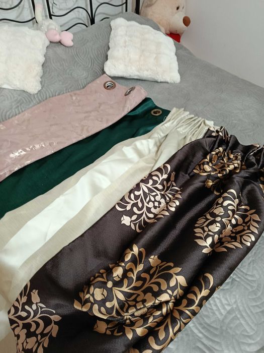 Zasłony butelkowa zieleń przelotki