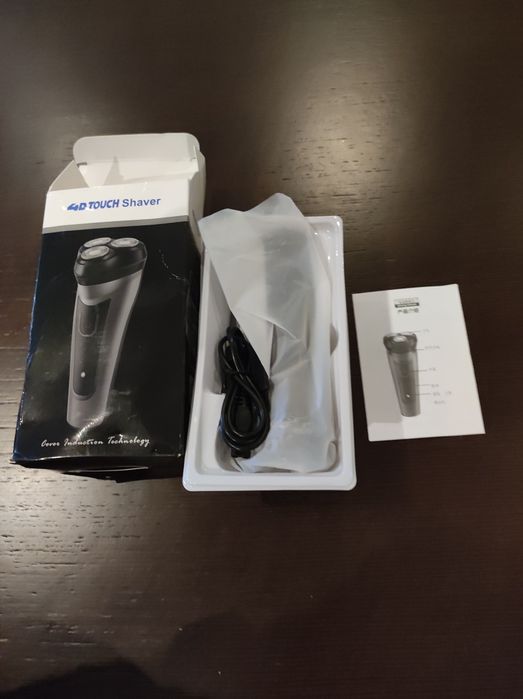 Máquina barbear novinha para si