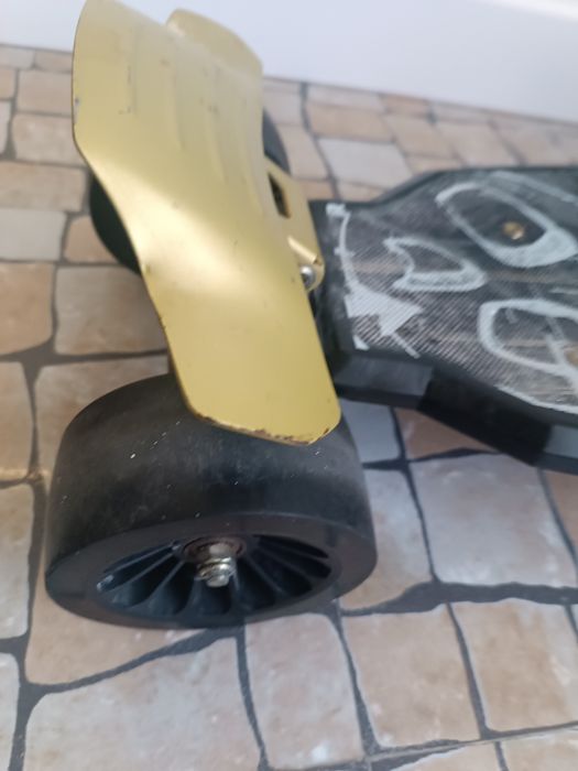 Trotinete/Skate freestyle Oxelo
Como novatr
Indicada para uma utilizaç