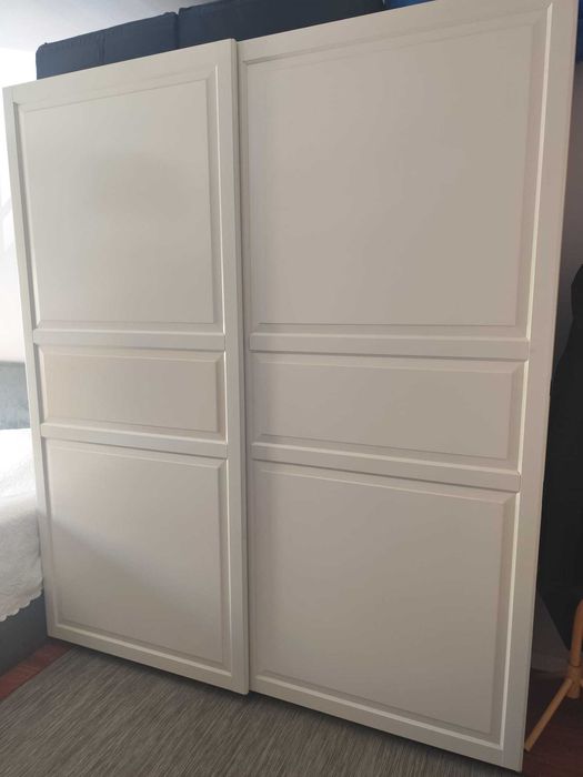 Roupeiro Branco duas portas de correr