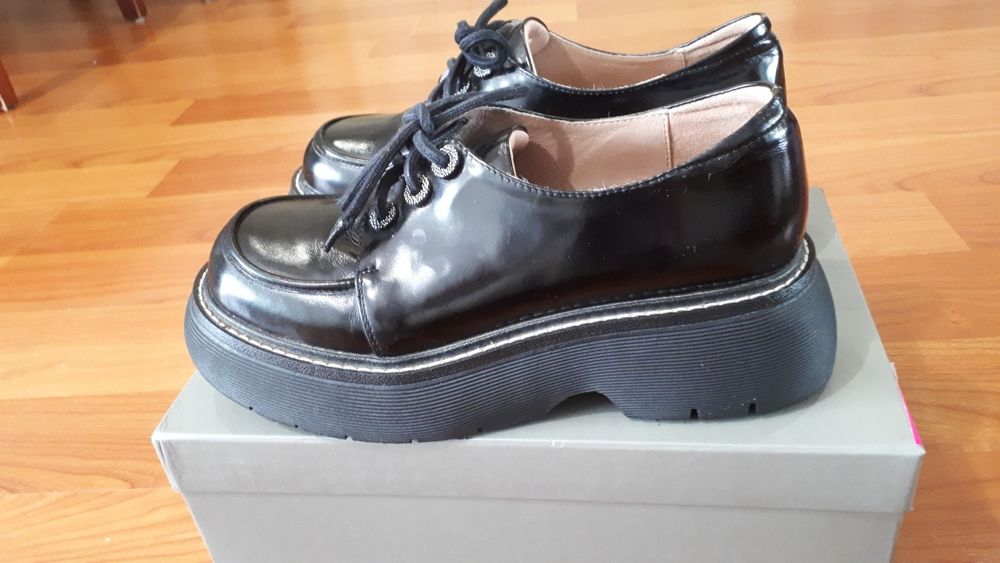 Продамі шкіряні туфлі 37р у дуже хорошому стані