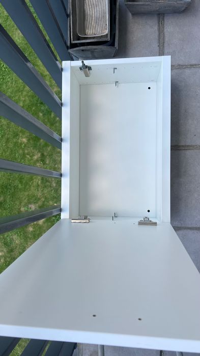 Półka biala ikea- nadaje się do montażu