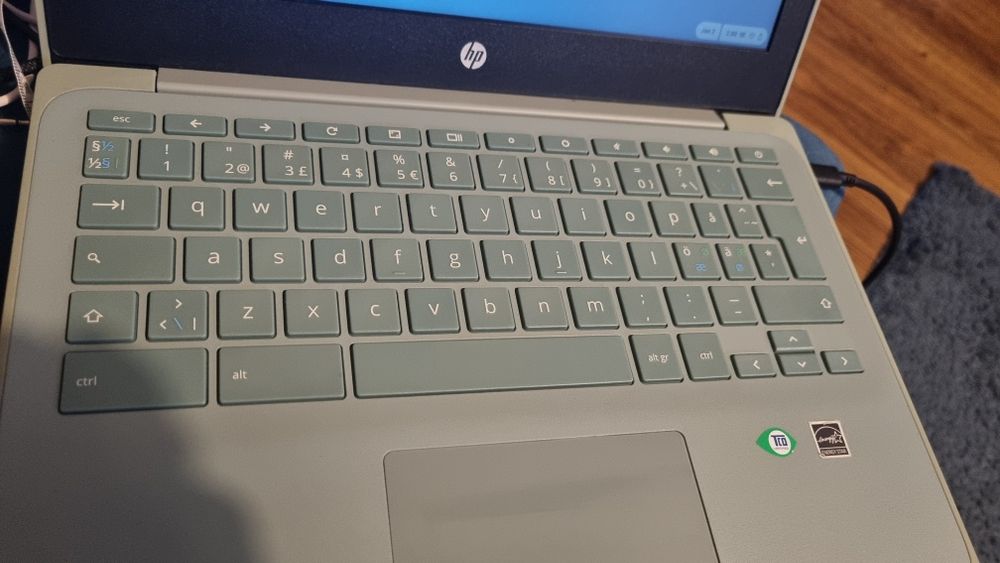 Laptop bardzo dobry stan kolor miętowy