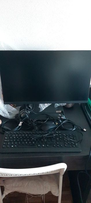 Lenovo all in one 324ADA6 24POLEGADAS