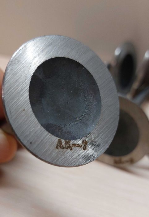 Клапана впускные МТ "Днепр" новые, родные, Луганские.