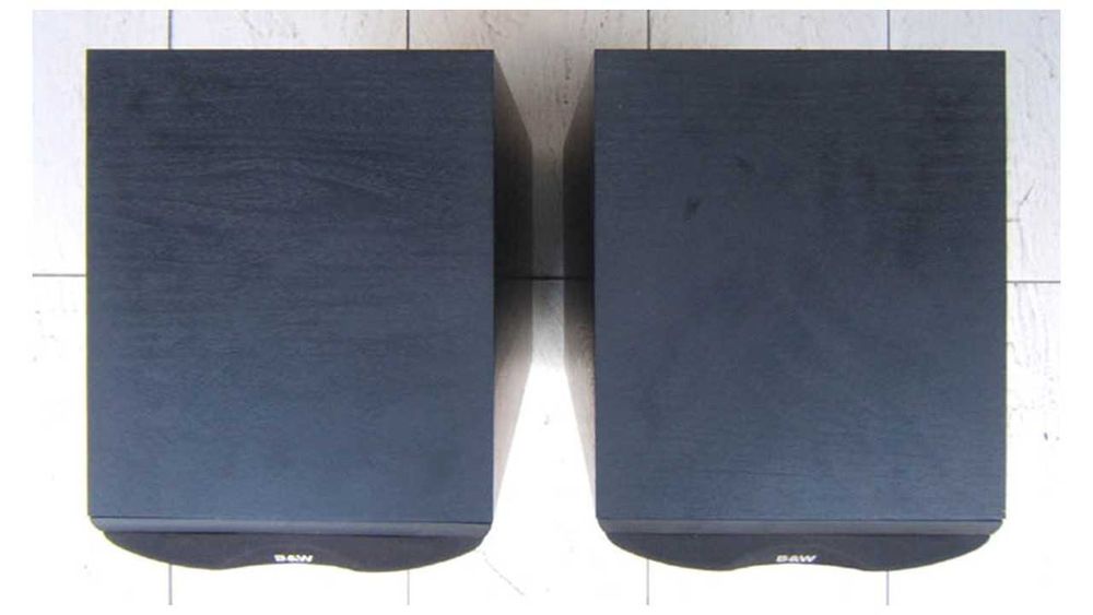 Colunas B&W (como novas): DM603+DM302+DMCC3+Suporte Spectral