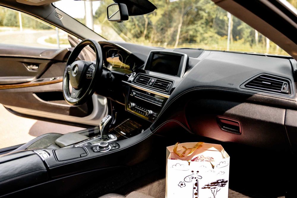 BMW 650i X-drive 4.4 V8 450KM < --  Sprawdź opis