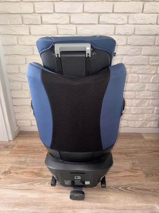 Fotelik samochodowy Joie i-Spin 360 – niebieski