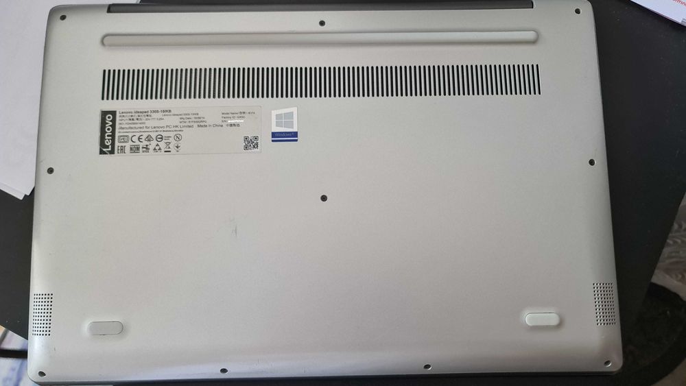 Portátil Lenovo 330S-15IKB (AMD Radeon 535)