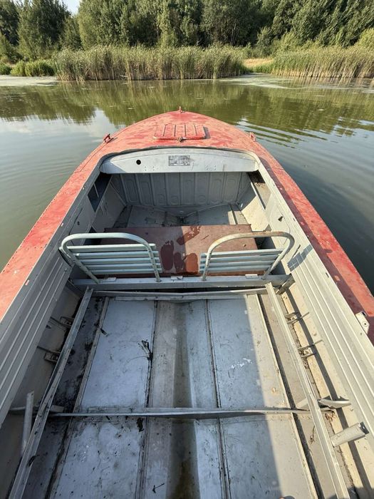 Продам човна без двигуна