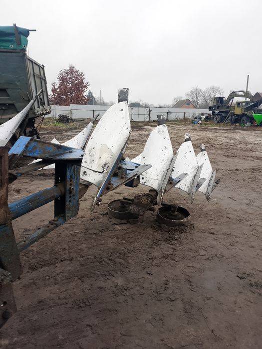 Плуг оборотний лемкен