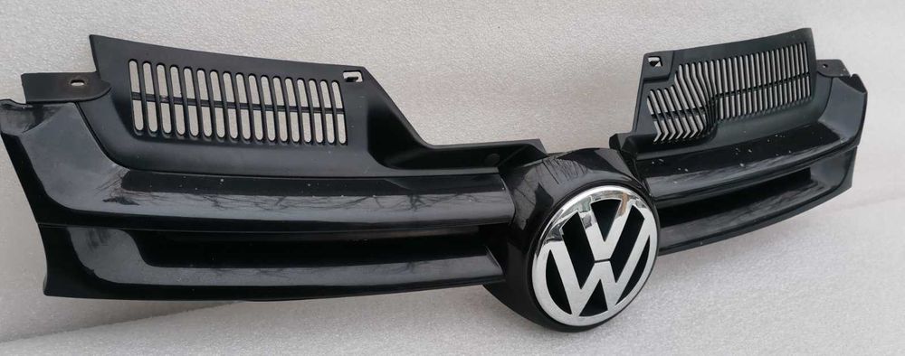 Решетка радиатора Volkswagen Golf 5 2003-2009г.в. оригинал