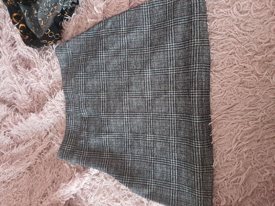 Стильна спідниця