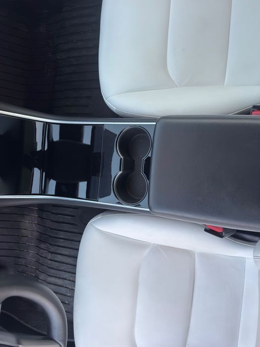 Tesla Model 3 Standard Range, Cx. A., 325cv
